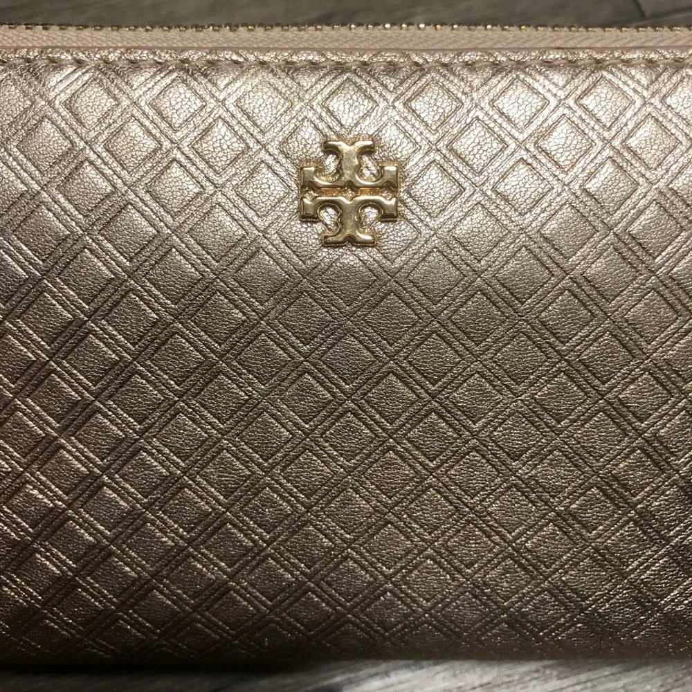 Tory Burch Marion Embossed Rose Gold Wallet